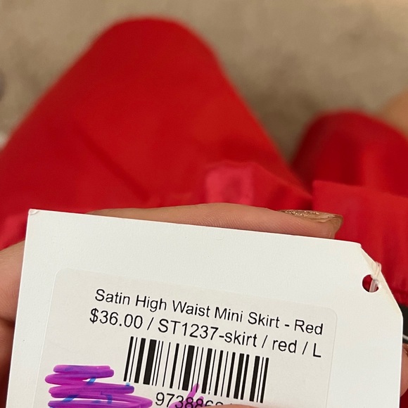 Red Ruffle Mini Skirt - Picture 9 of 10